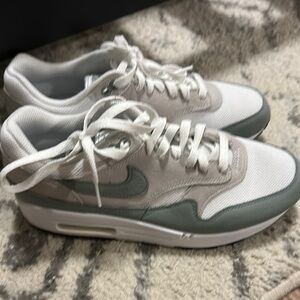 Men’s Nike Air Max